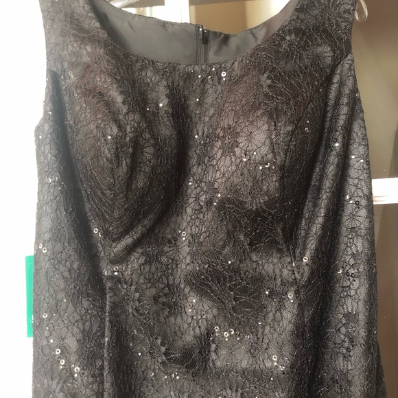 Elegant black lace dress - Picture 4 of 7